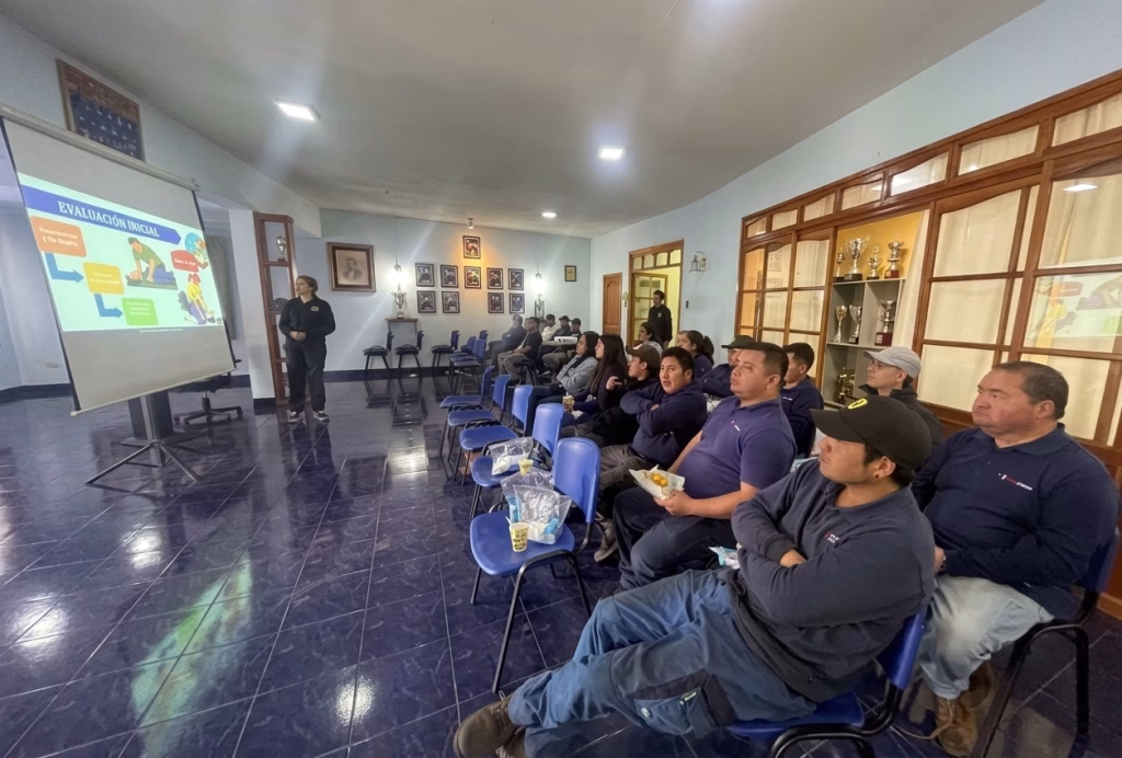 Capacitación en Primeros Auxilios: fortaleciendo la seguridad en nuestro Taller Mecánico